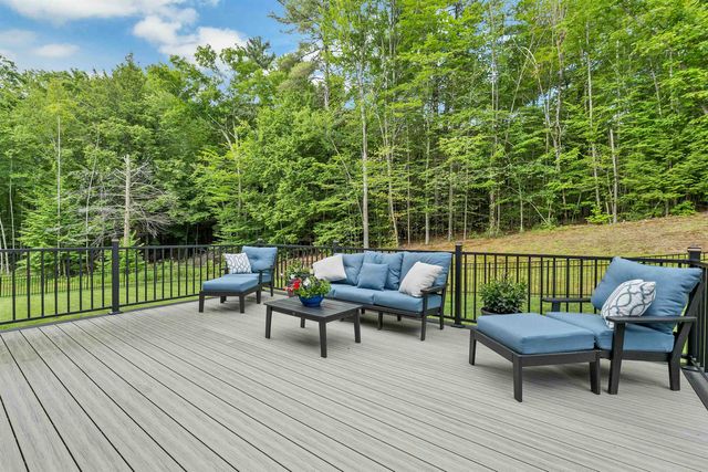 20 Overlook Drive, Dunbarton, NH 03046