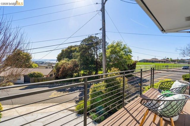 6715 Canyon Trail, El Cerrito, CA 94530