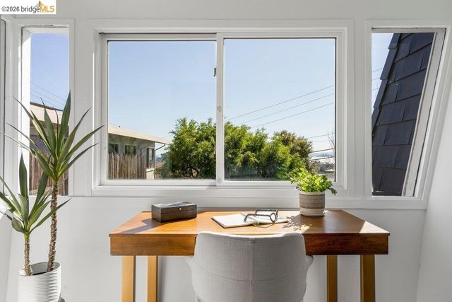 6715 Canyon Trail, El Cerrito, CA 94530