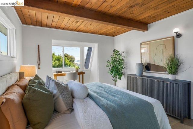 6715 Canyon Trail, El Cerrito, CA 94530