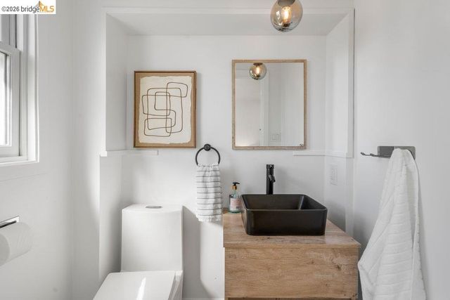 6715 Canyon Trail, El Cerrito, CA 94530