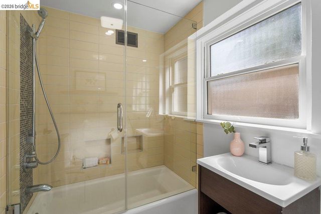 6715 Canyon Trail, El Cerrito, CA 94530