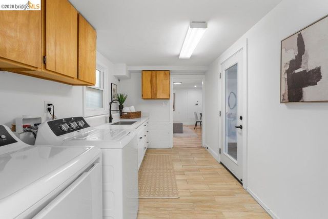 6715 Canyon Trail, El Cerrito, CA 94530