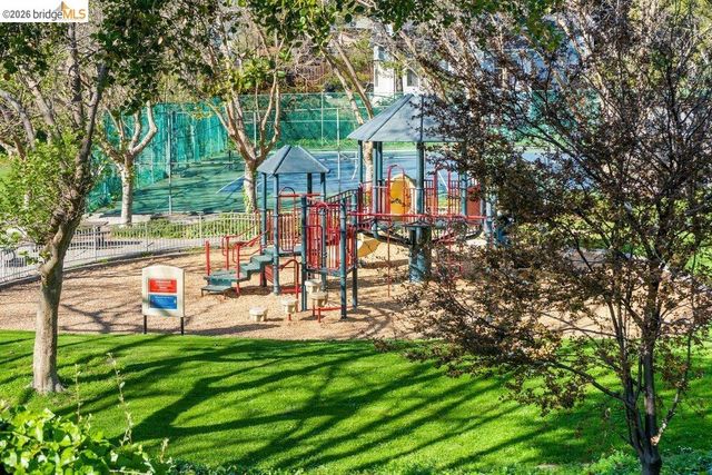 6715 Canyon Trail, El Cerrito, CA 94530