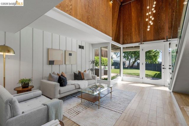 6715 Canyon Trail, El Cerrito, CA 94530