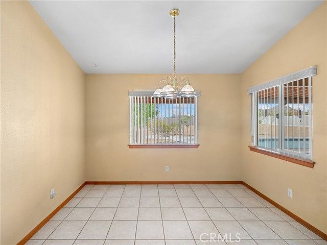 19224 Roanoke, Apple Valley, CA 92307