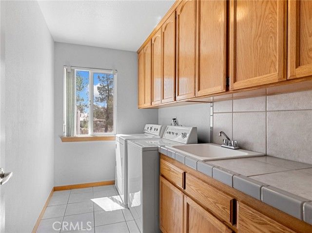 19224 Roanoke, Apple Valley, CA 92307