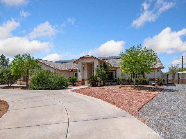 19224 Roanoke, Apple Valley, CA 92307