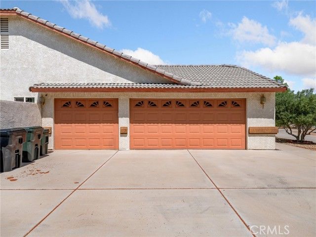 19224 Roanoke, Apple Valley, CA 92307