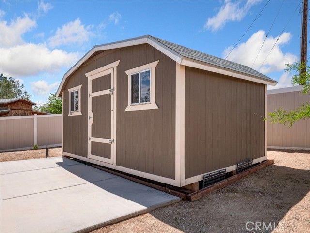 19224 Roanoke, Apple Valley, CA 92307