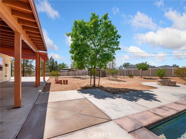 19224 Roanoke, Apple Valley, CA 92307