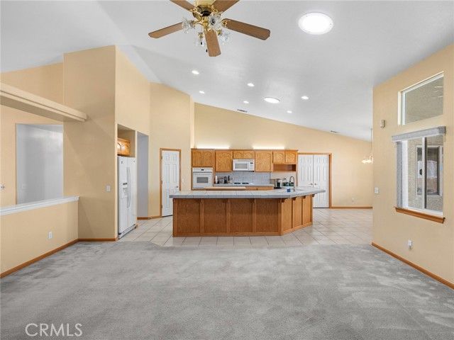 19224 Roanoke, Apple Valley, CA 92307