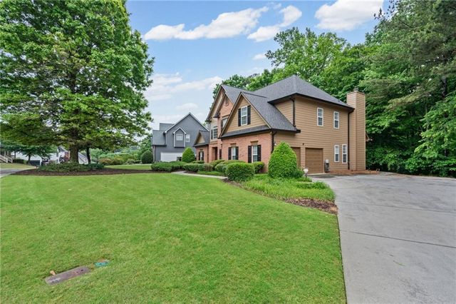 5910 Lake Windsor Parkway, Buford, GA 30518