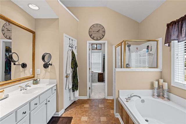 5910 Lake Windsor Parkway, Buford, GA 30518