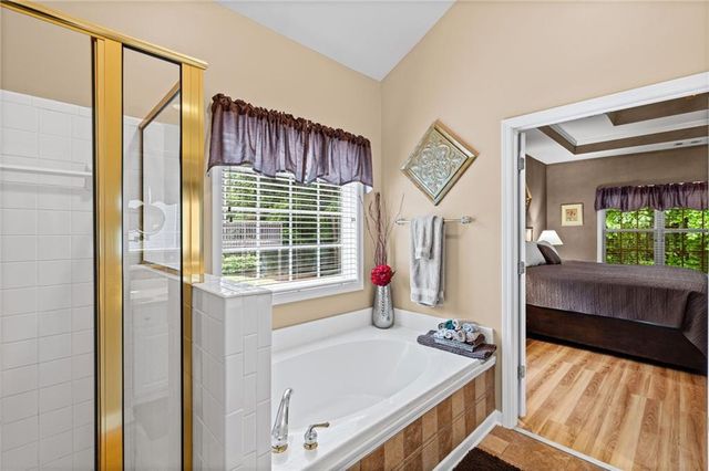 5910 Lake Windsor Parkway, Buford, GA 30518