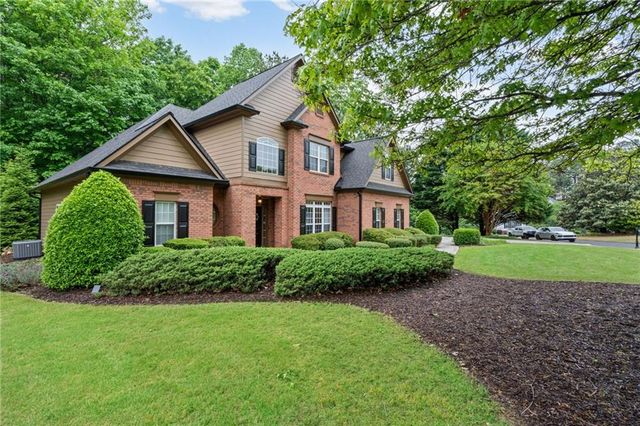 5910 Lake Windsor Parkway, Buford, GA 30518