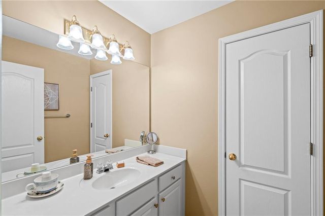 5910 Lake Windsor Parkway, Buford, GA 30518