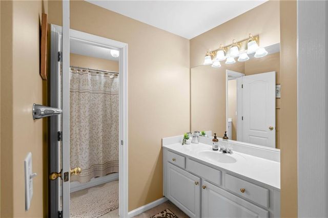 5910 Lake Windsor Parkway, Buford, GA 30518