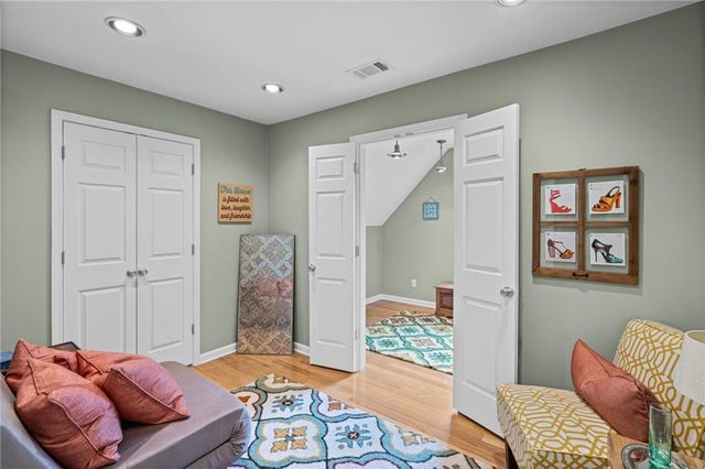 5910 Lake Windsor Parkway, Buford, GA 30518