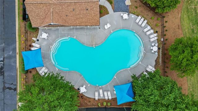 5910 Lake Windsor Parkway, Buford, GA 30518
