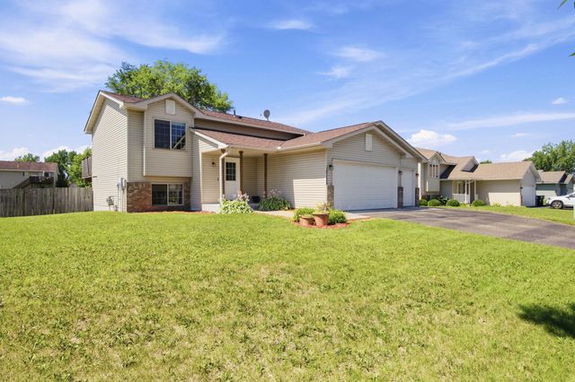 10123 Park Place Drive, Monticello, MN 55362