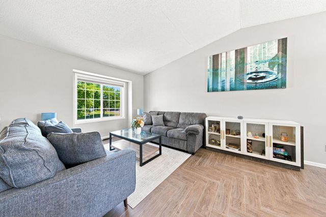 10123 Park Place Drive, Monticello, MN 55362