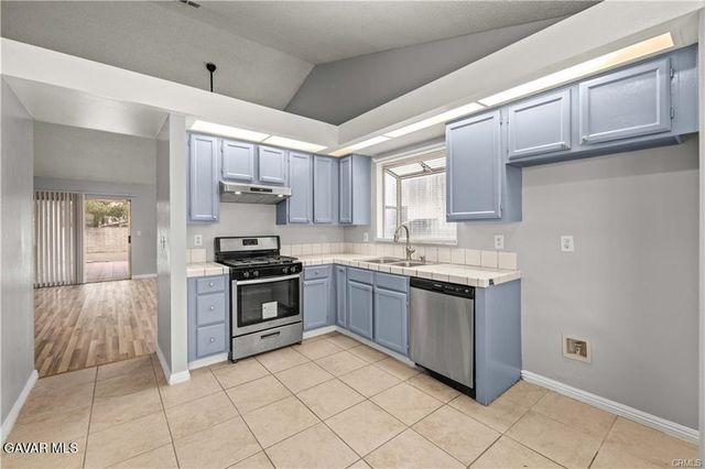 4817 Harbor Court, Palmdale, CA 93552