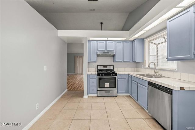 4817 Harbor Court, Palmdale, CA 93552