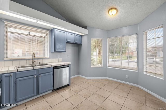 4817 Harbor Court, Palmdale, CA 93552