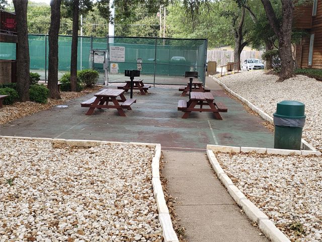 2305 Basil Drive D301, Arlington, TX 76006
