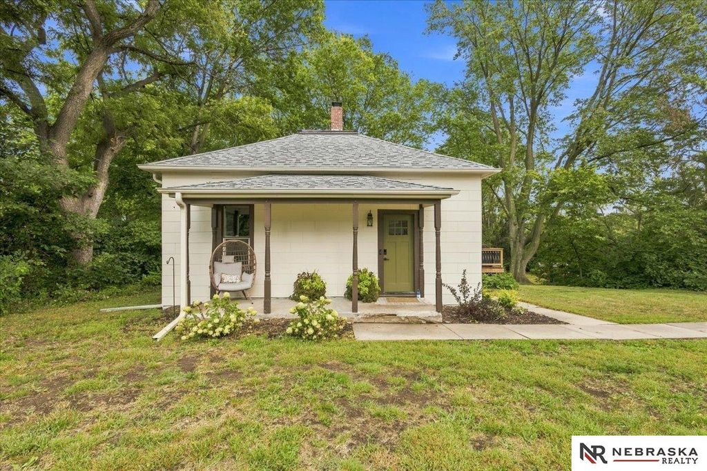 1821 Lincoln Avenue, Plattsmouth, NE 68048