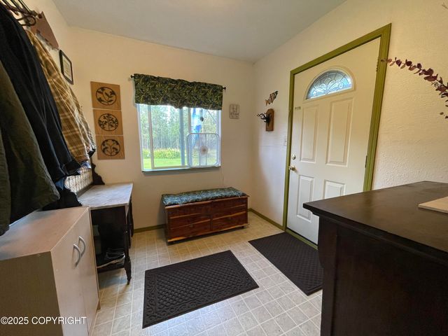 35181 Entrada Drive, Sterling, AK 99672
