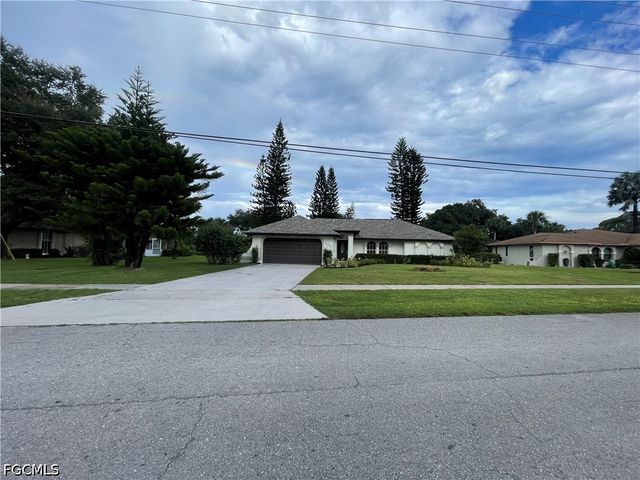 502 Elaine AVE N, Lehigh Acres, FL 33971