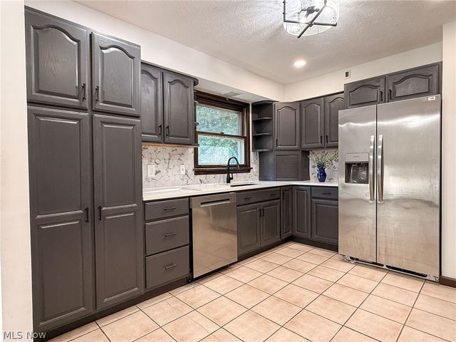 266 Corriedale Drive, Cortland, OH 44410