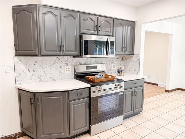 266 Corriedale Drive, Cortland, OH 44410