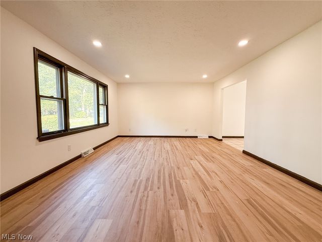 266 Corriedale Drive, Cortland, OH 44410