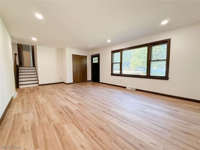 266 Corriedale Drive, Cortland, OH 44410