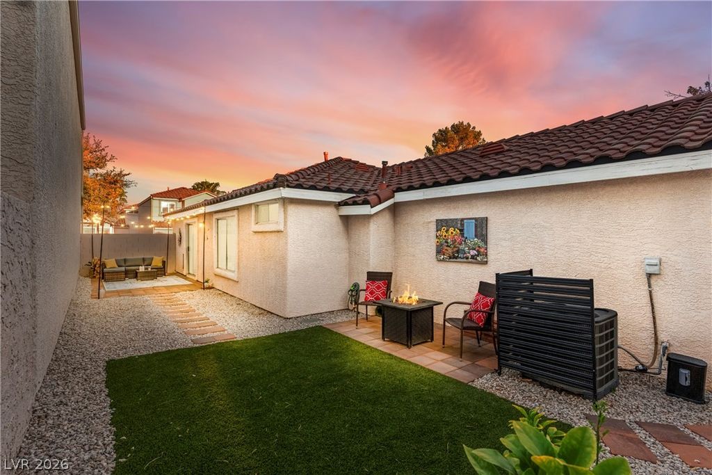 2433 Cliffwood Drive, Henderson, NV 89074 — photo 5