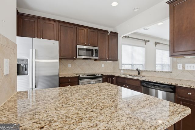 6201 Longleaf Drive, Hoschton, GA 30548