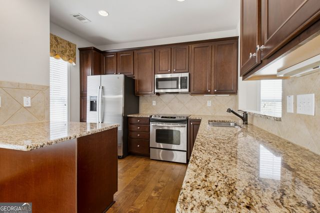 6201 Longleaf Drive, Hoschton, GA 30548