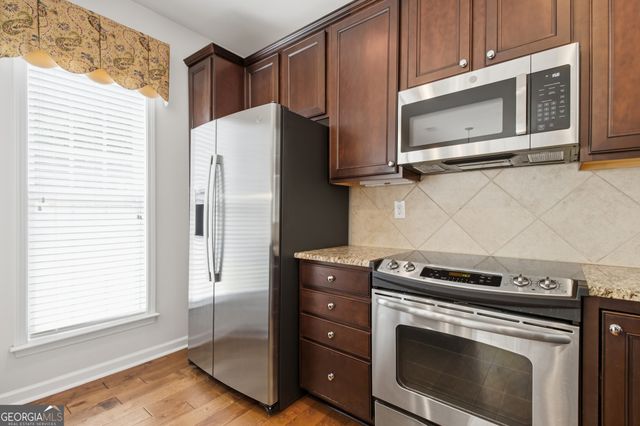 6201 Longleaf Drive, Hoschton, GA 30548