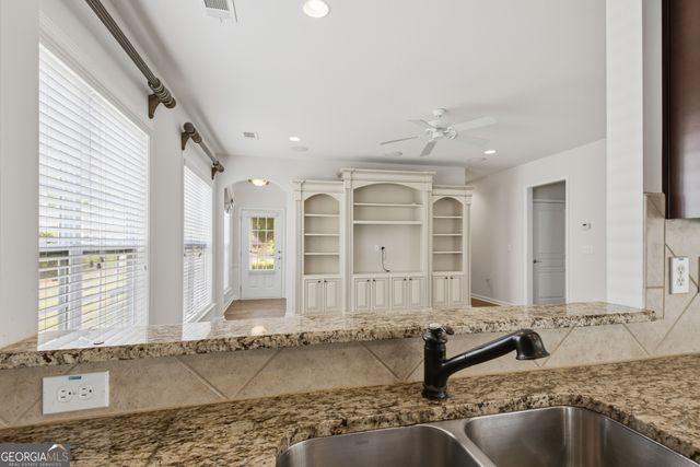 6201 Longleaf Drive, Hoschton, GA 30548