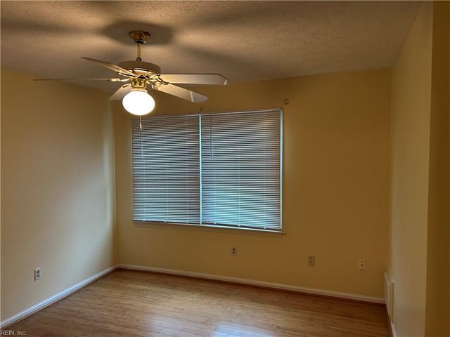 404 N First St Apt B, Hampton, VA 23664