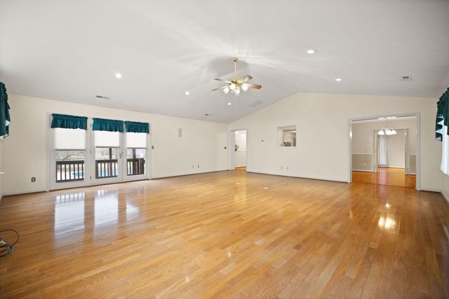 159 Enchanted Drive, Somerset, KY 42503