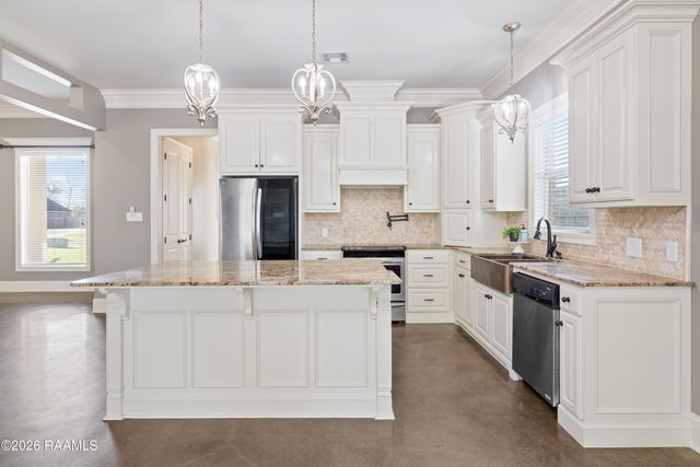 136 Timberland Ridge Boulevard, Lafayette, LA 70507