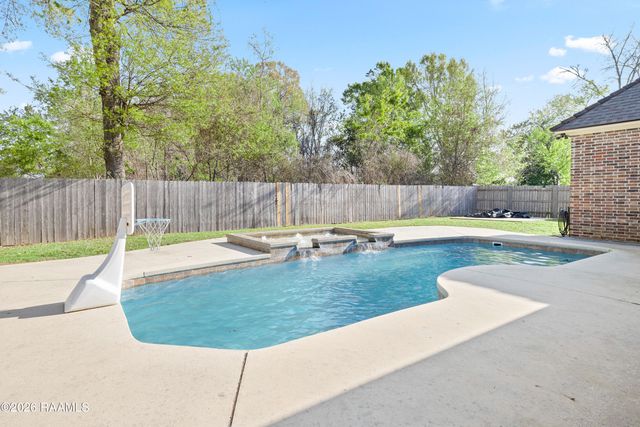136 Timberland Ridge Boulevard, Lafayette, LA 70507