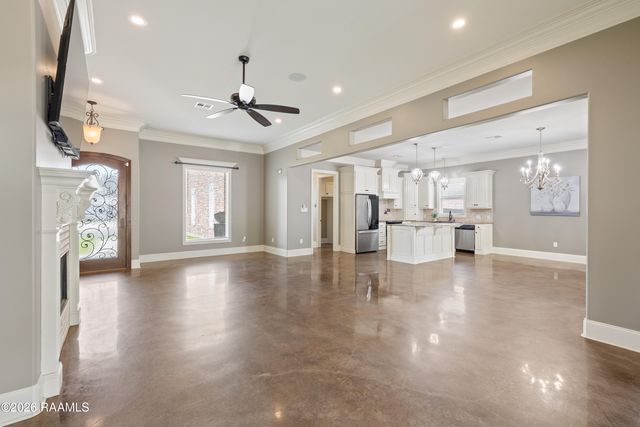 136 Timberland Ridge Boulevard, Lafayette, LA 70507