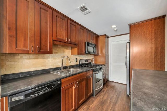 172 Skyline Drive, Coram, NY 11727