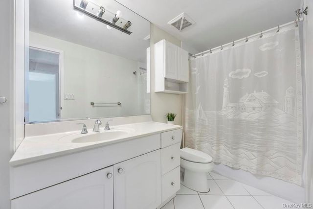 172 Skyline Drive, Coram, NY 11727