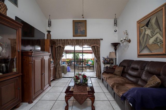 1220 Parkside Green Drive C, Greenacres, FL 33415